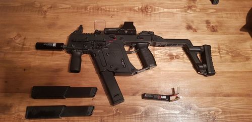 More information about "Rare Ares G2 Kriss Vector with mags and battery"