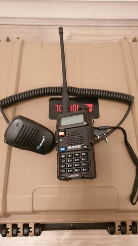 More information about "Baofang uvr-5 with speaker mic"