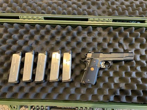 More information about "Tokyo Marui M1911 M.E.U with 5 mags"