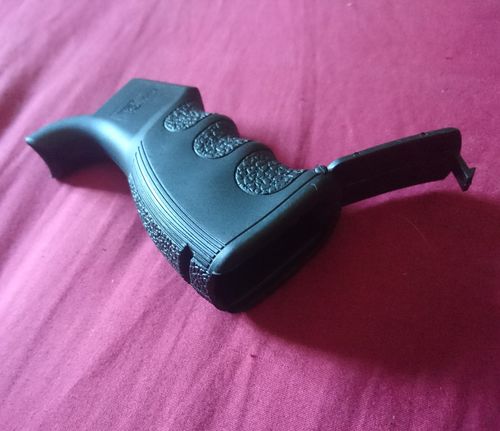 More information about "Tdi Arms ergo pistol grip for GBBR M4/16"
