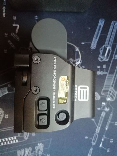 More information about "Eotech Holographic Sight clone"