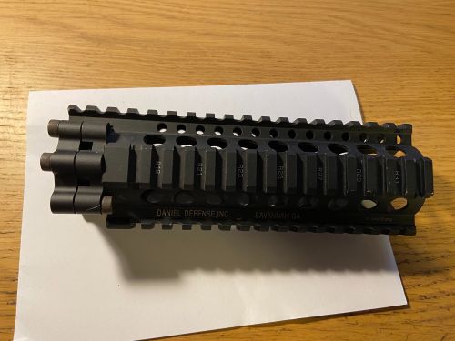 More information about "Madbull 7 Inch Daniel Defence lite Rail"