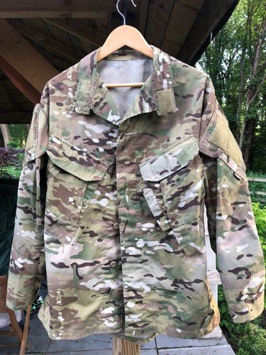 More information about "Genuine Crye Precision Field Shirt in Size Medium"