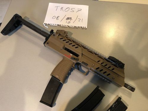 More information about "WE Mp7 in tan, 3 Leak-free mags. £200"