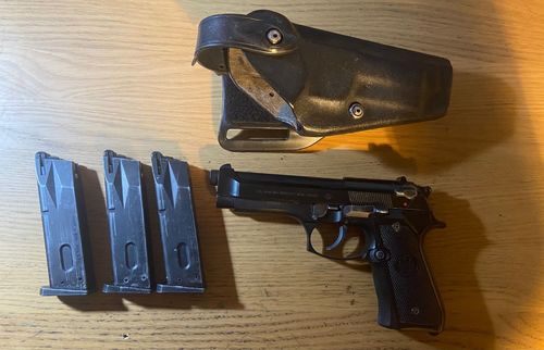 More information about "Tokyo Marui US M9 With Safariland Holster"