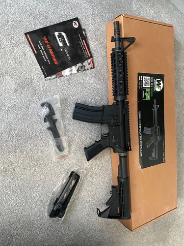 More information about "WE M4 CQB Gas Blow Back Airsoft Gun and accessories (used once)"