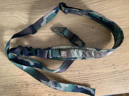 More information about "Ferro Concepts Slingster M81 Woodland"