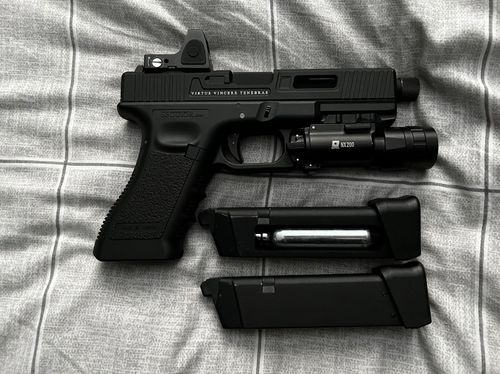 More information about "Secutor Gladius Magna G17 with accessories"