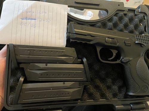 More information about "Marui m&p9 with 3 mags."
