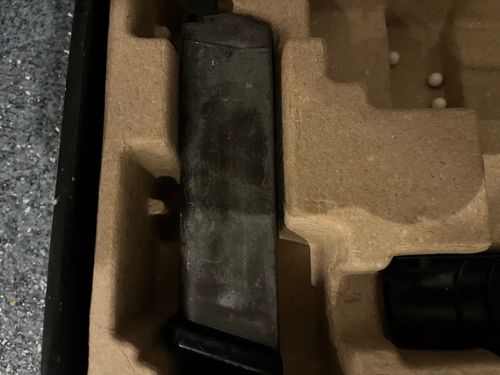 More information about "We glock 17"