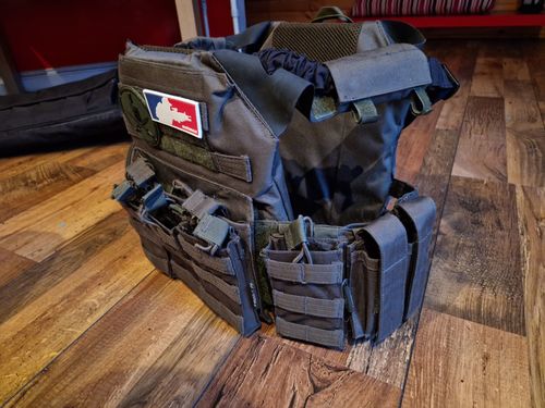 More information about "Viper Plate Carrier and Pouches"