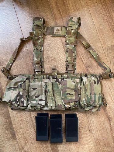 More information about "Mayflower UW Gen IV Chest Rig"