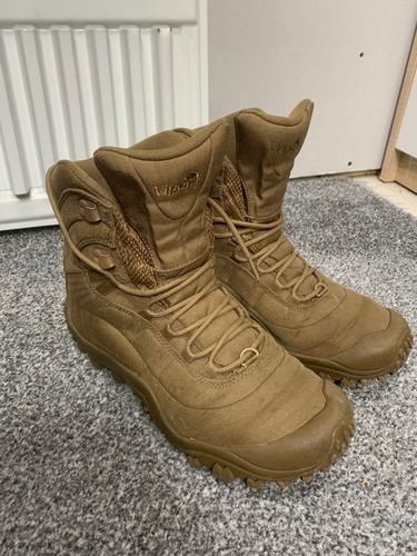 More information about "Size 9 Viper Venom Boots"