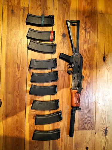 More information about "SR74 GBBR + 9 mags BONEYARD"