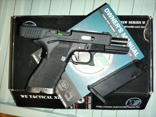More information about "WE WET Force Glock 17"