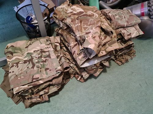 More information about "FREE IF COLLECTED - Lots of issued MTP UK camo gear"