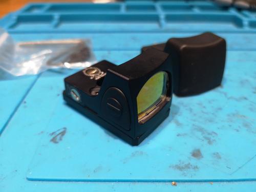 More information about "Mini red dot with universal glock mount"