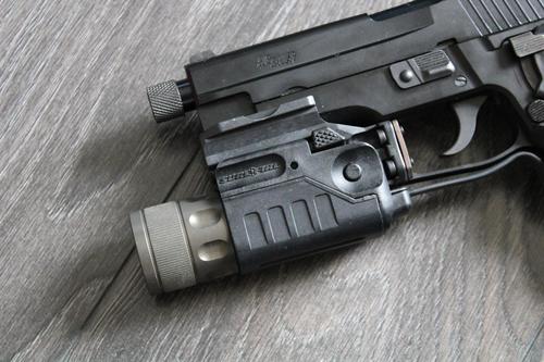 More information about "SureFire Nitrolon P114C Tac Light for SIG P226"