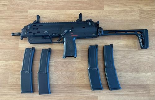 More information about "Umarex MP7 GBB + 4 mags"