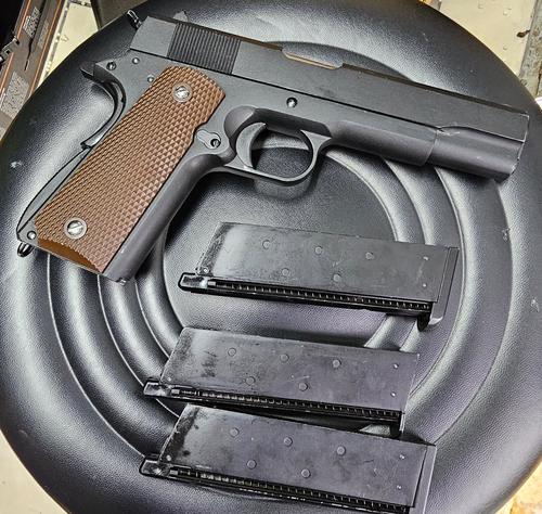 More information about "WE 1911 Black/Brown GBB Pistol"