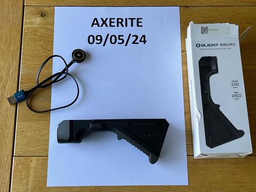 More information about "Olight Sigurd Black Picatinny Rail Mount Angled Weapon Grip Light"