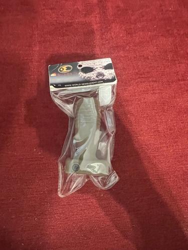 More information about "Picatiny foregrip"