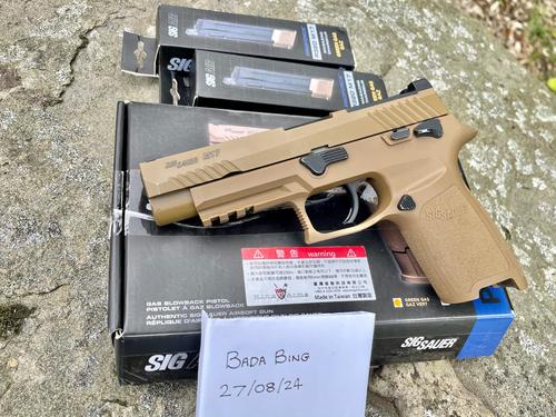 More information about "SOLD SOLD SIG Proforce VFC M17 GBB + 3X Mags & RMR Mount"