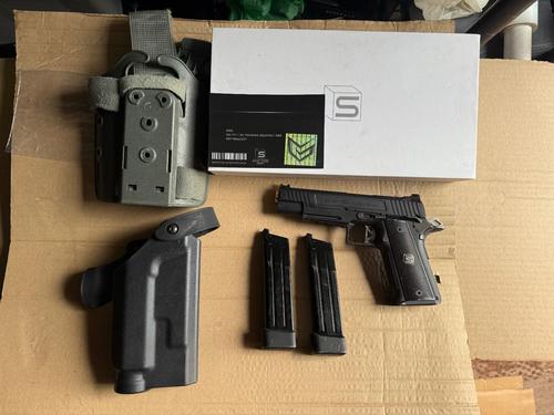 More information about "Sailent Arms 2011 Black and Gold. Hi Capa."