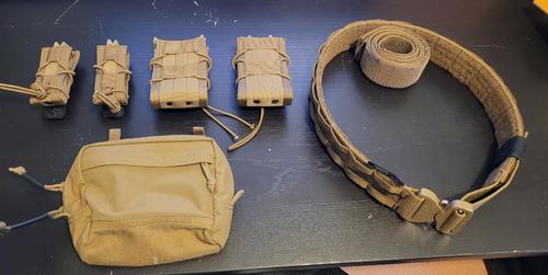 More information about "FRV Belt, HSGI Tacos, 5.11 Pouch"
