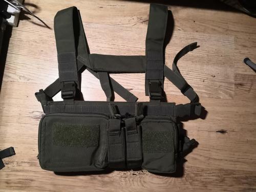 More information about "Viper Chest Rig"