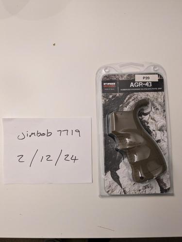 More information about "Fab Defense AGR-43 in tan."