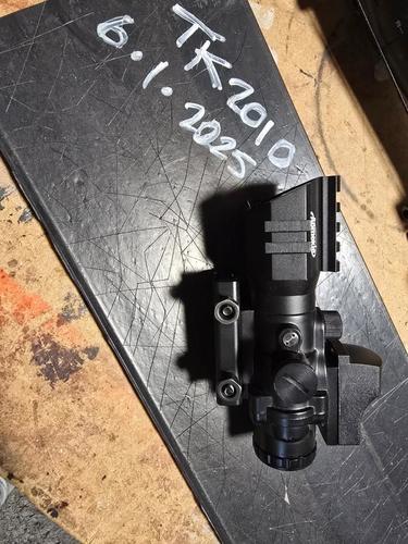 More information about "4x32 acog with redot"