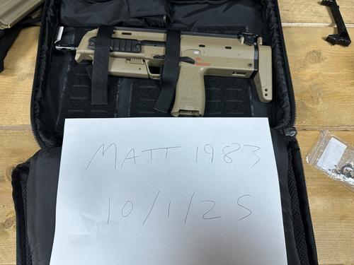 More information about "Tokyo Marui MP7 GBB with 7 Mags and case"