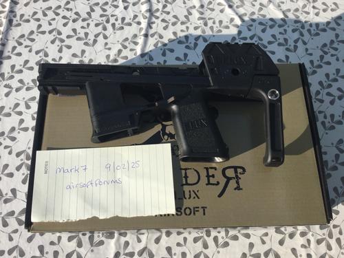 More information about "Flux Raider Chassis Licensed by EMG"