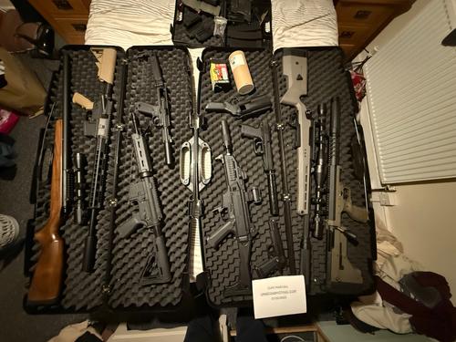 More information about "Job lot 10 rifs, 2 ghillies, chest rig, loads of gear and more £1400 obo"