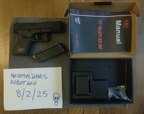 More information about "E&C G19 gbb pistol (full trades)"