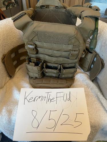 More information about "Warrior Assualt Systems Coyote Brown Plate Carrier"