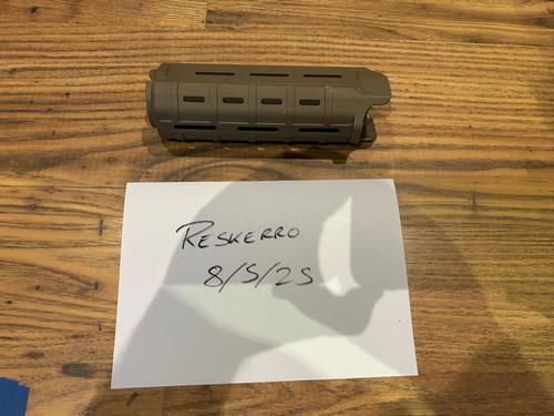 More information about "FDE Magpul style replica Handguard"