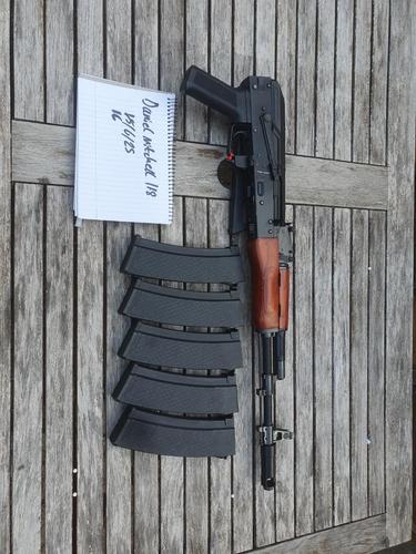 More information about "Specna arms ak74 ( SA-J04 edge 2.0)  Plus 5 mid cap s mags"