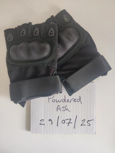 More information about "Black Half-Finger Tactical Gloves with Reinforced Knuckles - Size Medium"