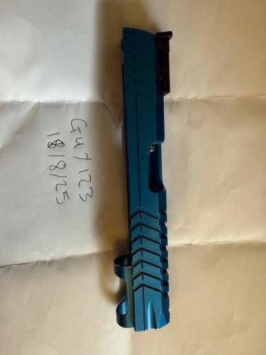 More information about "Blue 5.1 hi capa slide, with a cowcow blowback unit, edge nozzle"