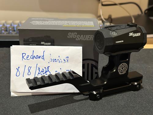 More information about "EvolutionGear Romeo5 + Holy Warrior Hydra mount blk"