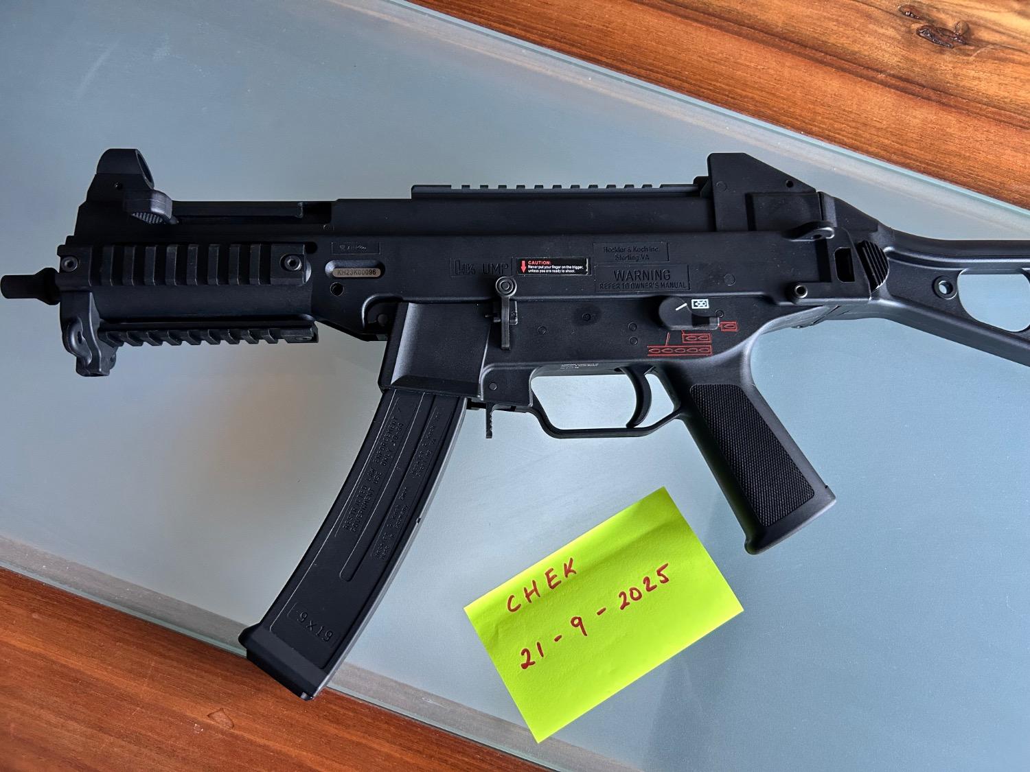 More information about "VFC UMP 9mm DX version"